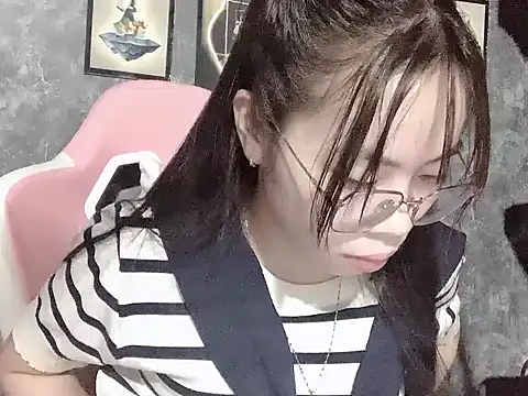 Snapshot of Ellie039 chatting on 13, 10, 2025 Ellie039 online show from 13, 10, 2025