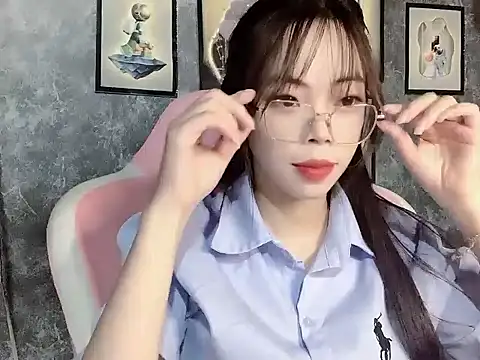 Snapshot of Ellie039 chatting on 14, 10, 2025 Ellie039 online show from 14, 10, 2025