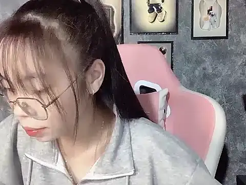 Snapshot of Ellie039 chatting on 29, 10, 2025 Ellie039 online show from 29, 10, 2025