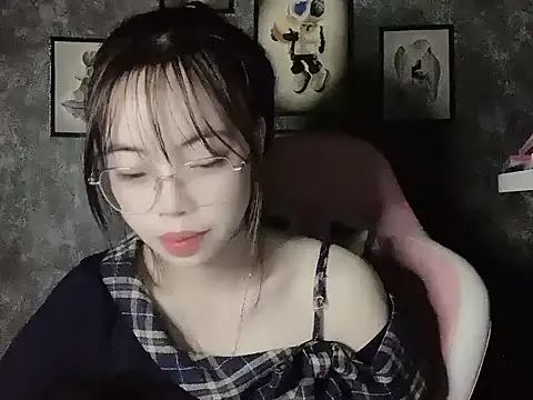 Snapshot of Ellie039 chatting on 30, 10, 2025 Ellie039 online show from 30, 10, 2025