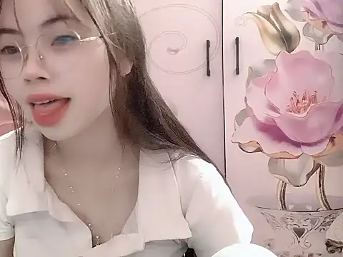 Snapshot of Ellie039 chatting on 2, 11, 2025 Ellie039 online show from 2, 11, 2025