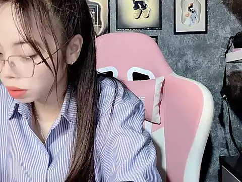 Snapshot of Ellie039 chatting on 7, 11, 2025 Ellie039 online show from 7, 11, 2025