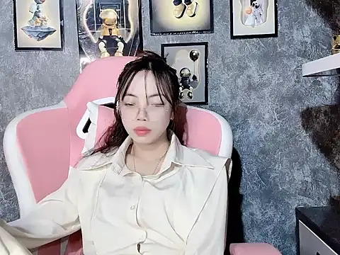 Snapshot of Ellie039 chatting on 10, 11, 2025 Ellie039 online show from 10, 11, 2025