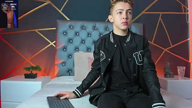 Snapshot of Lian_Miller1_ chatting on 28, 10, 2025 Lian Miller1 online show from 28, 10, 2025