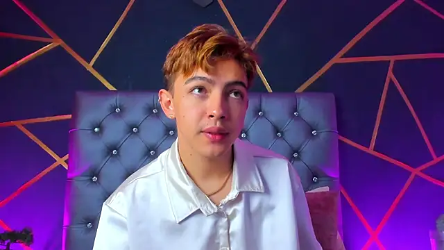 Snapshot of Lian_Miller1_ chatting on 4, 11, 2025 Lian Miller1 online show from 4, 11, 2025