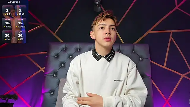 Snapshot of Lian_Miller1_ chatting on 17, 11, 2025 Lian Miller1 online show from 17, 11, 2025