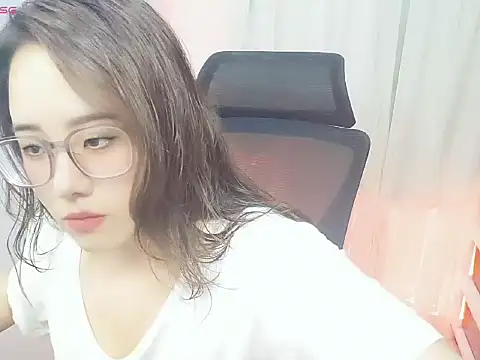 Snapshot of NEWONETO chatting on 26, 9, 2025 NEWONETO online show from 26, 9, 2025