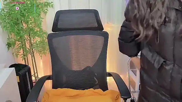 NEWONETO online show from 9, 2, 2026