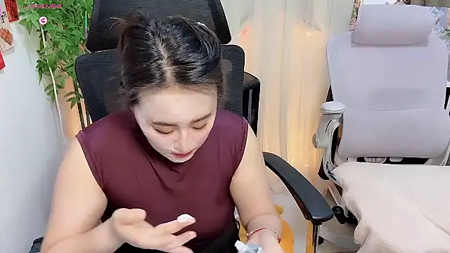 Snapshot of NEWONETO chatting on 28, 3, 2026 NEWONETO online show from 28, 3, 2026