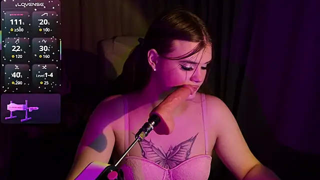 Snapshot of EvaaLane chatting on 10, 10, 2025 EvaaLane online show from 10, 10, 2025