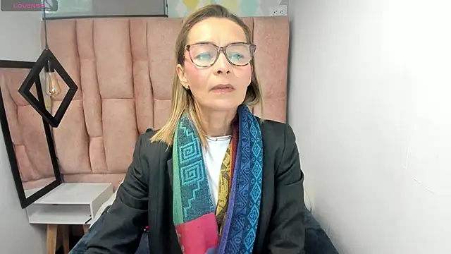 Issa Milf   online show from 2, 5, 2026