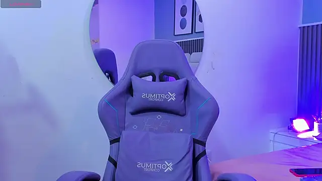 Snapshot of liz__cute chatting on 5, 10, 2025 liz cute online show from 5, 10, 2025