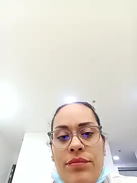 QueenBDSM online show from 9, 1, 2026