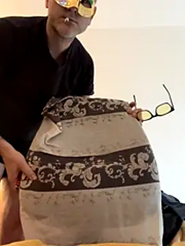 Chinolow online show from 27, 11, 2025