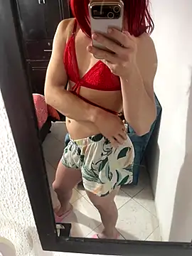 Snapshot of NICOLLE__12 chatting on 6, 10, 2025 NICOLLE 12 online show from 6, 10, 2025