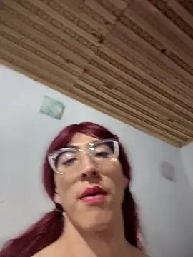 Snapshot of NICOLLE__12 chatting on 15, 10, 2025 NICOLLE 12 online show from 15, 10, 2025