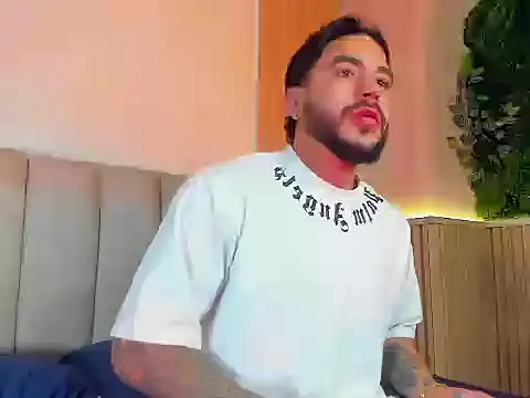 Snapshot of Dante_Dimarco chatting on 30, 10, 2025 Dante Dimarco online show from 30, 10, 2025