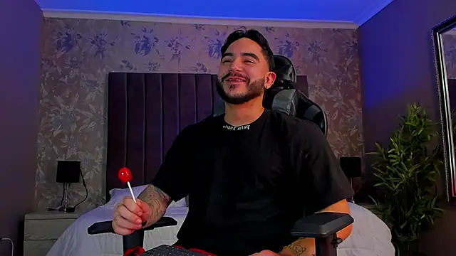 Snapshot of Dante_Dimarco chatting on 2, 11, 2025 Dante Dimarco online show from 2, 11, 2025