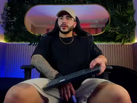 Snapshot of Dante_Dimarco chatting on 10, 11, 2025 Dante Dimarco online show from 10, 11, 2025