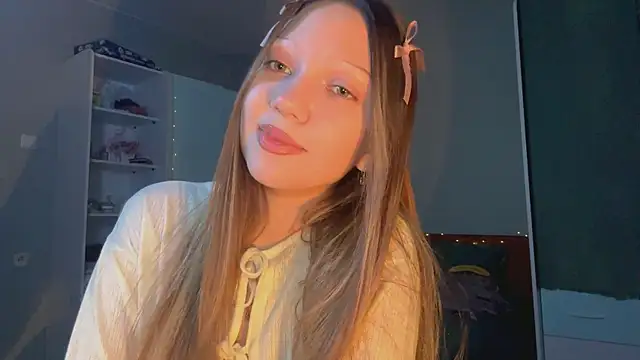 EmiIyKitty online show from 1, 10, 2025