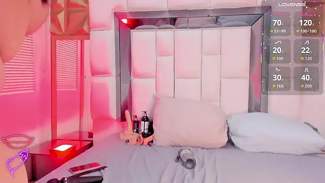 Snapshot of violet_milleer chatting on 6, 3, 2026 violet milleer online show from 6, 3, 2026