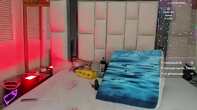 Snapshot of violet_milleer chatting on 22, 3, 2026 violet milleer online show from 22, 3, 2026