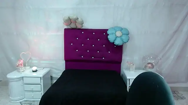 SaharaJohson online show from 8, 11, 2025