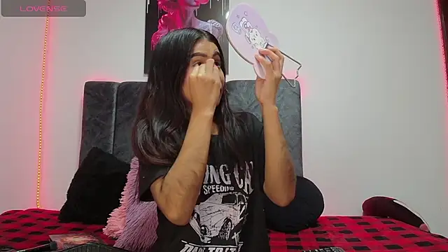 Snapshot of karinna_santana chatting on 16, 1, 2026 karinna santana online show from 16, 1, 2026