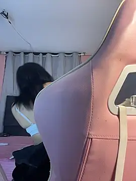 Veeronica  online show from 9, 11, 2025