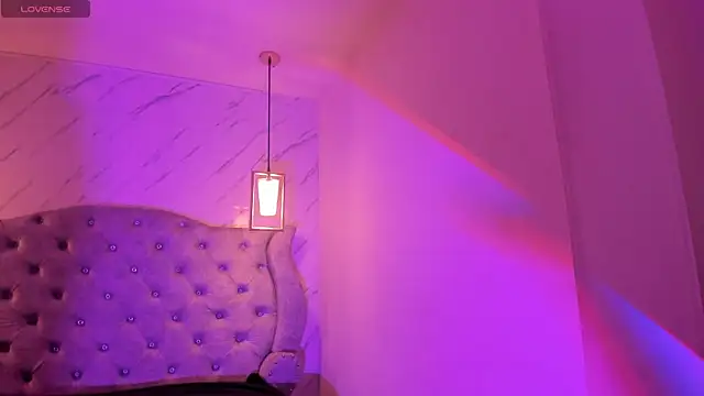 Snapshot of Iris__77 chatting on 2, 10, 2025 Iris 77 online show from 2, 10, 2025