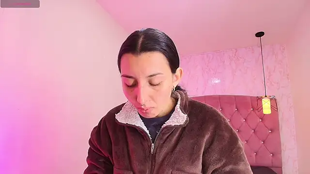 Snapshot of Iris__77 chatting on 20, 10, 2025 Iris 77 online show from 20, 10, 2025