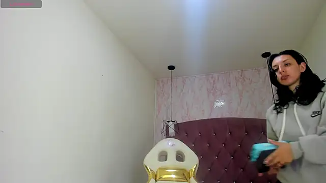 Snapshot of Iris__77 chatting on 27, 10, 2025 Iris 77 online show from 27, 10, 2025