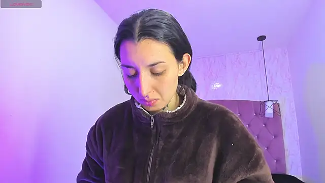 Snapshot of Iris__77 chatting on 11, 11, 2025 Iris 77 online show from 11, 11, 2025