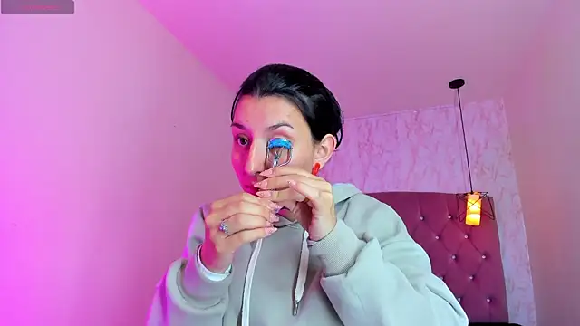 Snapshot of Iris__77 chatting on 18, 11, 2025 Iris 77 online show from 18, 11, 2025