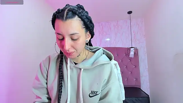 Snapshot of Iris__77 chatting on 28, 11, 2025 Iris 77 online show from 28, 11, 2025