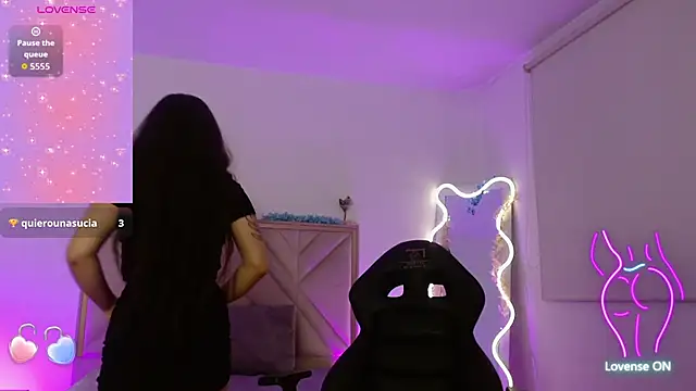 Snapshot of Ixchel_tay chatting on 17, 10, 2025 Ixchel tay online show from 17, 10, 2025