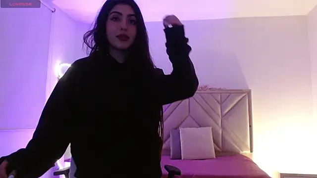 Snapshot of Ixchel_tay chatting on 28, 11, 2025 Ixchel tay online show from 28, 11, 2025