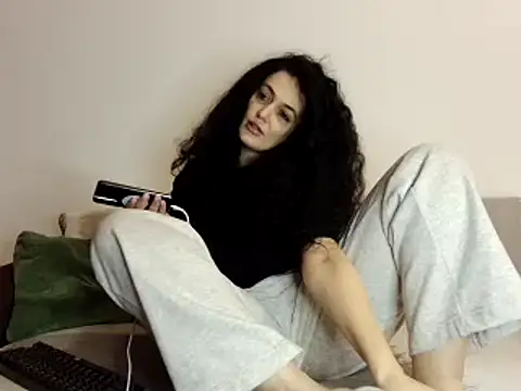 Snapshot of JadeLure chatting on 29, 9, 2025 JadeLure online show from 29, 9, 2025