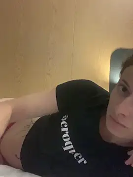 GoldenPussy1329 online show from 29, 4, 2026
