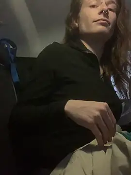 GoldenPussy1329 online show from 6, 5, 2026