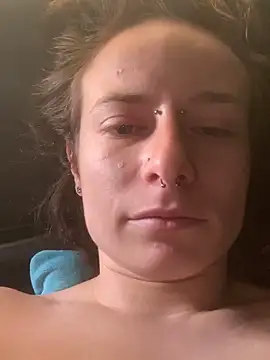 GoldenPussy1329 online show from 19, 5, 2026