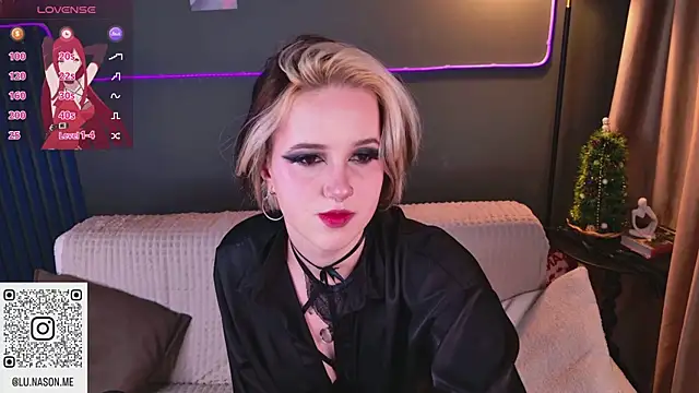 Snapshot of luna_son chatting on 11, 1, 2026 luna son online show from 11, 1, 2026