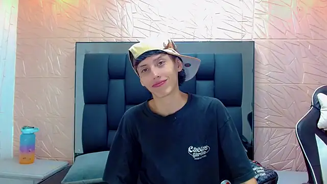 thaigo twink38 online show from 2, 12, 2025