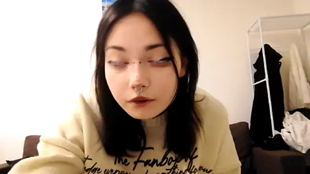 Snapshot of Beeping_Creature chatting on 7, 10, 2025 Beeping Creature online show from 7, 10, 2025