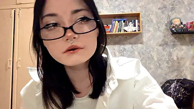 Snapshot of Beeping_Creature chatting on 15, 11, 2025 Beeping Creature online show from 15, 11, 2025