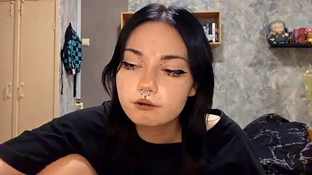 Snapshot of Beeping_Creature chatting on 16, 11, 2025 Beeping Creature online show from 16, 11, 2025