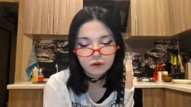 Snapshot of Beeping_Creature chatting on 12, 1, 2026 Beeping Creature online show from 12, 1, 2026