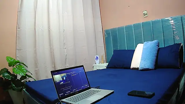 Snapshot of MissAsly chatting on 16, 10, 2025 MissAsly online show from 16, 10, 2025