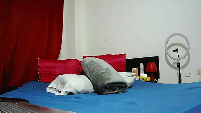 Snapshot of MissAsly chatting on 15, 11, 2025 MissAsly online show from 15, 11, 2025