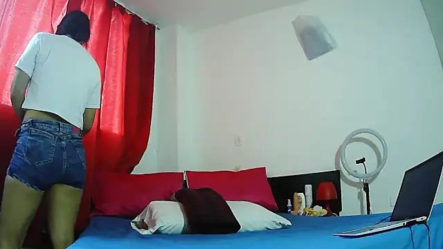 Snapshot of MissAsly chatting on 16, 11, 2025 MissAsly online show from 16, 11, 2025